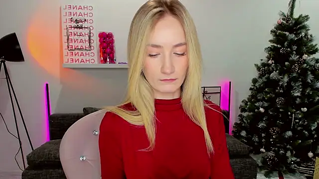 Snapshot of bella__rose chatting on 12-25-24, 06:09 bella rose online show from 12-25-24, 06:09