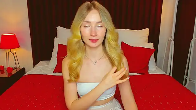 Snapshot of bella__rose chatting on 03-10-25, 07:18 bella rose online show from 03-10-25, 07:18