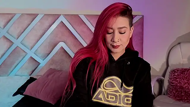  kelly hous36 online show from 09-15-25, 01:00