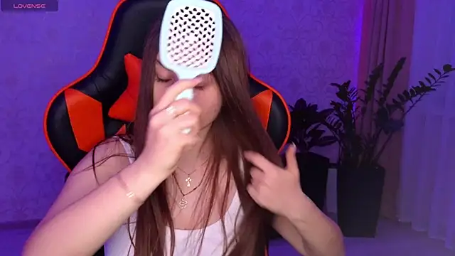 Elishka  online show from 10-20-25, 08:09