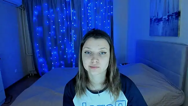 Snapshot of SoniNesti chatting on 12-12-24, 12:22 SoniNesti online show from 12-12-24, 12:22