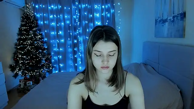 Snapshot of SoniNesti chatting on 12-26-24, 01:21 SoniNesti online show from 12-26-24, 01:21