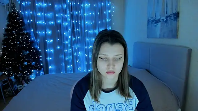 Snapshot of SoniNesti chatting on 01-09-25, 03:23 SoniNesti online show from 01-09-25, 03:23