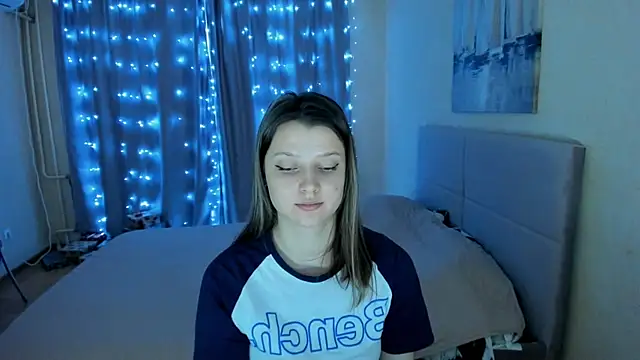 Snapshot of SoniNesti chatting on 02-05-25, 01:11 SoniNesti online show from 02-05-25, 01:11