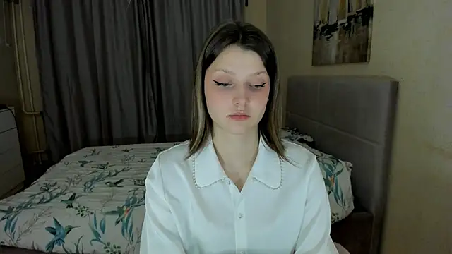 Snapshot of SoniNesti chatting on 10-10-25, 02:49 SoniNesti online show from 10-10-25, 02:49