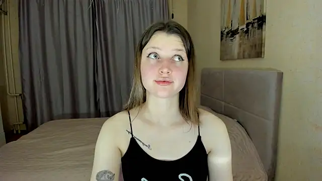 Snapshot of SoniNesti chatting on 10-24-25, 04:14 SoniNesti online show from 10-24-25, 04:14