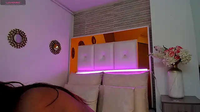 ShaniaBrownn online show from 01-31-25, 07:51