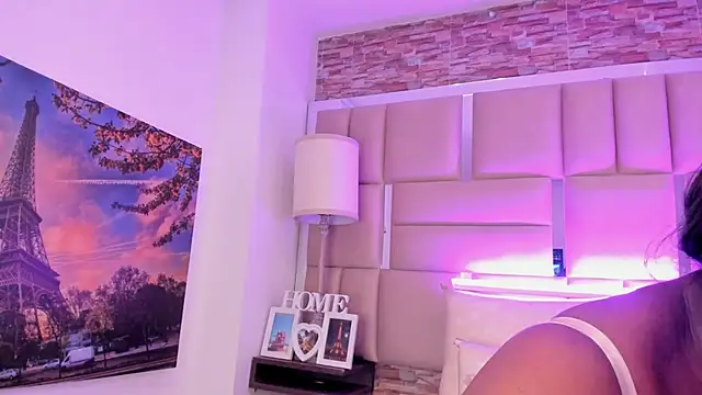 ShaniaBrownn online show from 01-10-26, 08:10