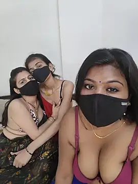 Snapshot of cutee__crazy chatting on 06-14-26, 11:23 cutee crazy online show from 06-14-26, 11:23