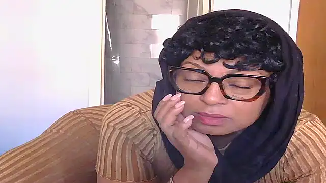 Snapshot of MSweetLindaParks chatting on 10-03-25, 06:27 MSweetLindaParks online show from 10-03-25, 06:27