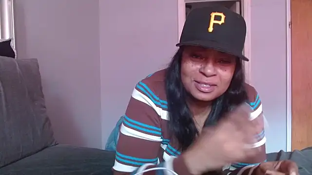 MSweetLindaParks online show from 03-21-26, 01:48