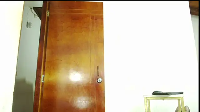 Snapshot of nomy_07 chatting on 01-12-25, 04:42 nomy 07 online show from 01-12-25, 04:42