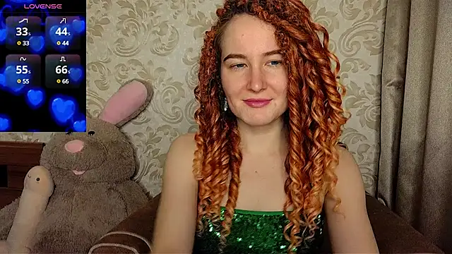 Snapshot of AgnesGraham chatting on 12-30-24, 09:19 AgnesGraham online show from 12-30-24, 09:19