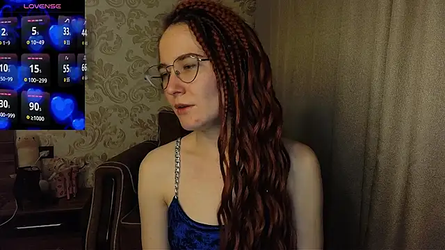 Snapshot of AgnesGraham chatting on 10-27-25, 11:09 AgnesGraham online show from 10-27-25, 11:09