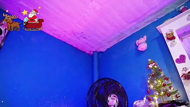 Snapshot of Lunahoney1 chatting on 12-23-24, 07:09 Lunahoney1 online show from 12-23-24, 07:09