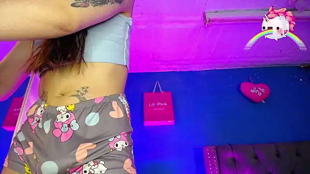 Snapshot of Lunahoney1 chatting on 01-21-25, 02:26 Lunahoney1 online show from 01-21-25, 02:26