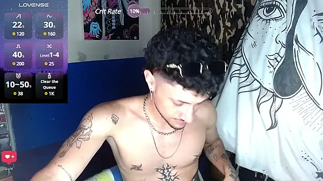 Snapshot of Apolo_S chatting on 12-17-24, 08:54 Apolo S online show from 12-17-24, 08:54