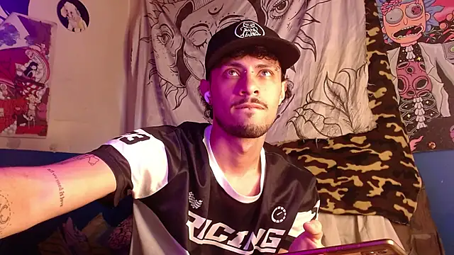 Snapshot of Apolo_S chatting on 09-25-25, 05:27 Apolo S online show from 09-25-25, 05:27