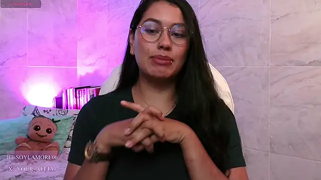LauraRuiz1 online show from 06-08-26, 09:26