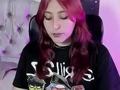 Snapshot of AnaPola chatting on 01-24-25, 03:32 AnaPola online show from 01-24-25, 03:32