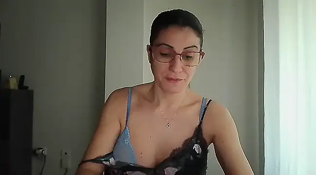 Sanada hot online show from 02-02-25, 08:24