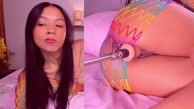 Snapshot of Ellie_Ebony chatting on 01-24-25, 04:39 Ellie Ebony online show from 01-24-25, 04:39