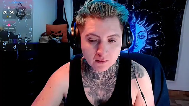 Snapshot of Marieblueeyes chatting on 02-15-25, 03:42 Marieblueeyes online show from 02-15-25, 03:42