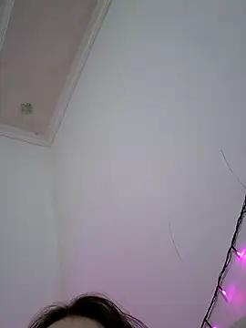 Yammy Yumi online show from 01-31-25, 07:29