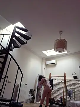 Yammy Yumi online show from 04-11-26, 02:10