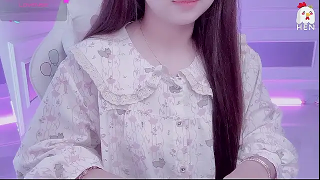 Snapshot of hen237 chatting on 05-04-26, 12:17 hen237 online show from 05-04-26, 12:17
