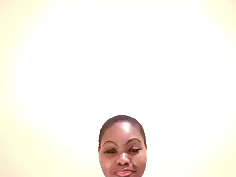 Snapshot of Queen_BootyXXX chatting on 05-16-26, 03:14 Queen BootyXXX online show from 05-16-26, 03:14