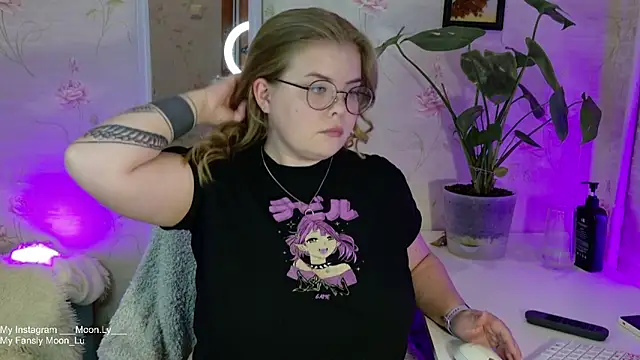 sinnamon  online show from 09-18-25, 01:13