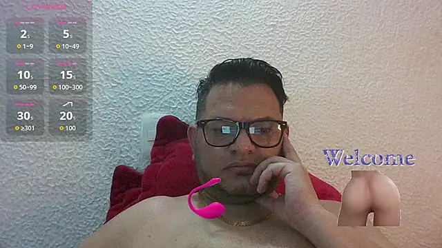 Snapshot of SexDiffrent chatting on 10-08-25, 03:04 SexDiffrent online show from 10-08-25, 03:04