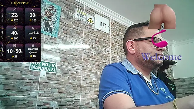 Snapshot of SexDiffrent chatting on 10-12-25, 08:19 SexDiffrent online show from 10-12-25, 08:19