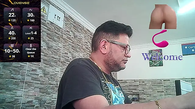 Snapshot of SexDiffrent chatting on 10-16-25, 05:25 SexDiffrent online show from 10-16-25, 05:25