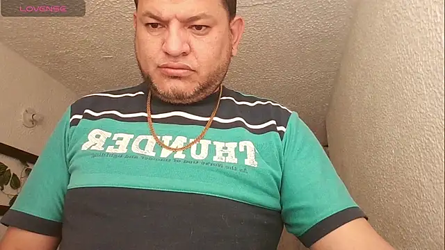 Snapshot of SexDiffrent chatting on 12-15-25, 02:43 SexDiffrent online show from 12-15-25, 02:43