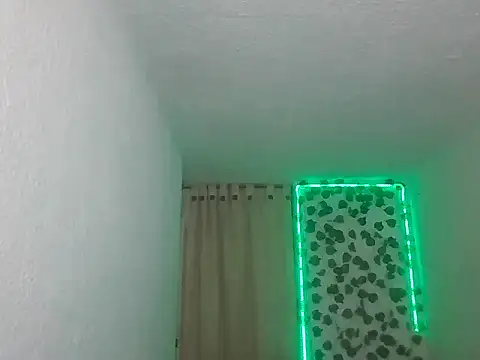 Snapshot of SexDiffrent chatting on 03-02-26, 04:36 SexDiffrent online show from 03-02-26, 04:36