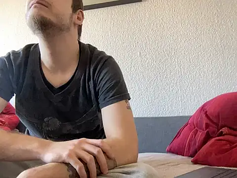 Drachenfeuer online show from 03-19-25, 12:45