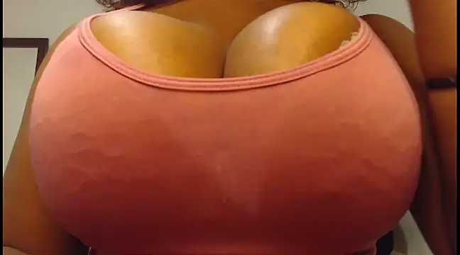 Snapshot of biggracie chatting on 03-02-25, 06:40 biggracie online show from 03-02-25, 06:40