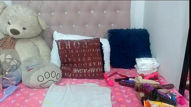 Snapshot of Negrabig chatting on 05-07-26, 03:12 Negrabig online show from 05-07-26, 03:12