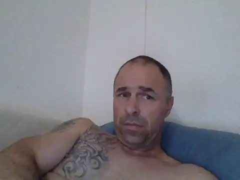 Snapshot of Nowy111 chatting on 05-11-26, 12:00 Nowy111 online show from 05-11-26, 12:00