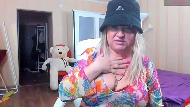 Snapshot of PamHardFuck chatting on 03-04-25, 05:56 PamHardFuck online show from 03-04-25, 05:56