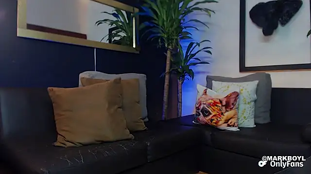 Markboyl online show from 12-19-24, 02:13