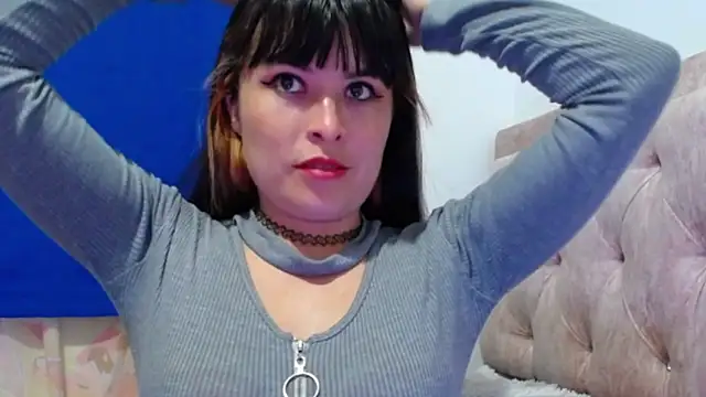 Snapshot of Alexandrasaenz chatting on 04-21-26, 10:34 Alexandrasaenz online show from 04-21-26, 10:34