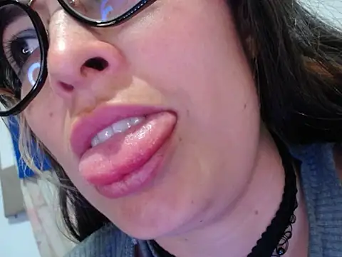 Snapshot of Alexandrasaenz chatting on 07-04-26, 11:33 Alexandrasaenz online show from 07-04-26, 11:33