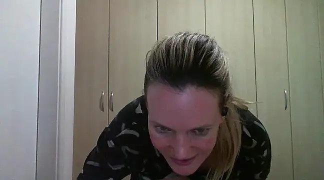 Annylove1 online show from 02-14-25, 12:41