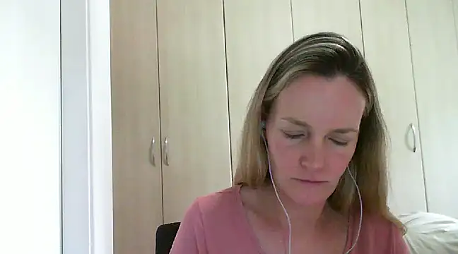 Annylove1 online show from 02-14-25, 04:20