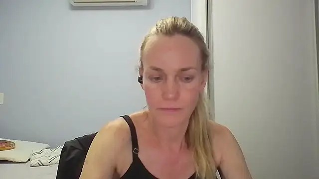 Annylove1 online show from 01-08-26, 12:24