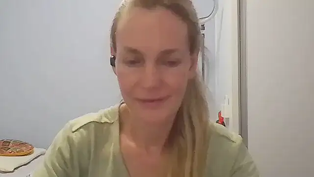 Annylove1 online show from 03-17-26, 12:15