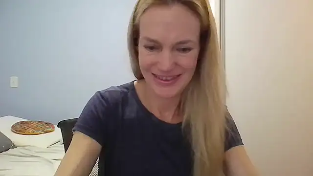 Annylove1 online show from 03-25-26, 12:33